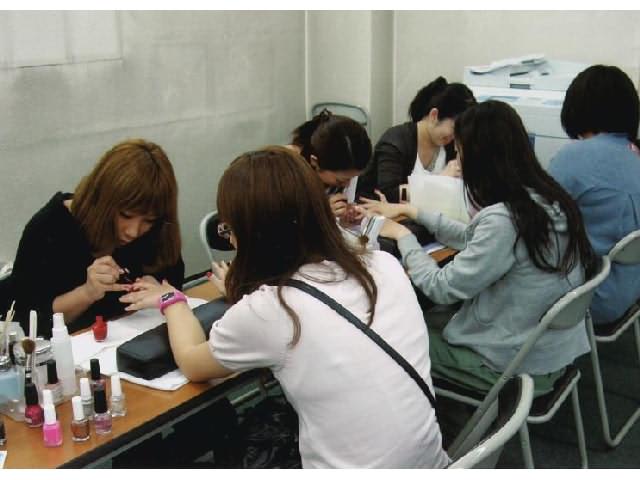 東大農学部前自治会 写真
